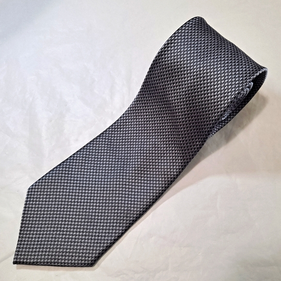 Bruno Piattelli Roma 💯 Woven Silk Men's Necktie 57-60" x 3.25" Gray and Black - Picture 1 of 9
